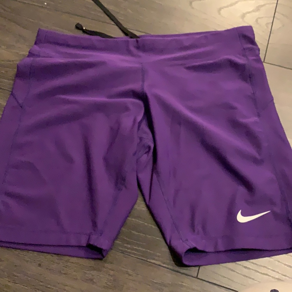 NIKE DRY FIT SHORTS - back pocket